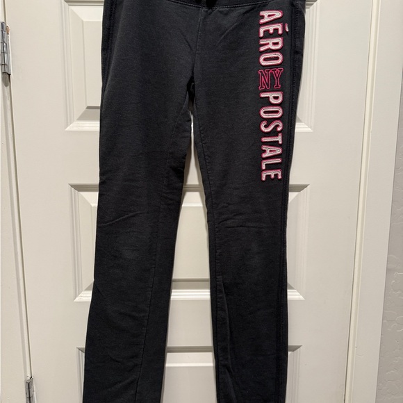 Aeropostale Black Pants with Pink Detail - Picture 2 of 3